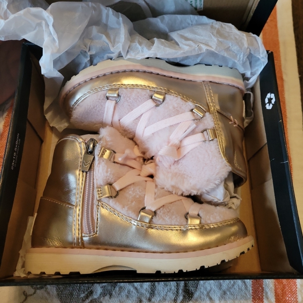 Dr. Scholl's Kids Metallic Gold and Soft Pink Boots - Picture 8 of 9
